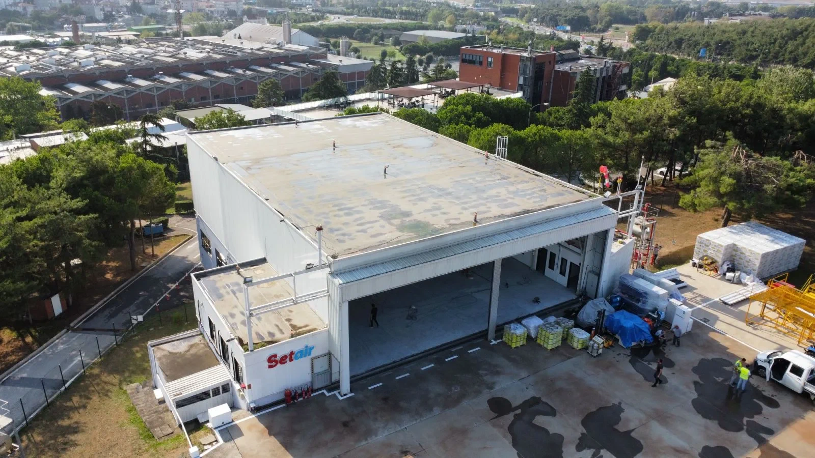 Setair Helikopter Hangar Binası Çatı Yenileme Projesi